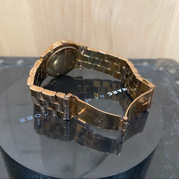 Marc by Marc Jacobs Mini Amy Rose Gold-Tone Quartz - Picture 11 of 12